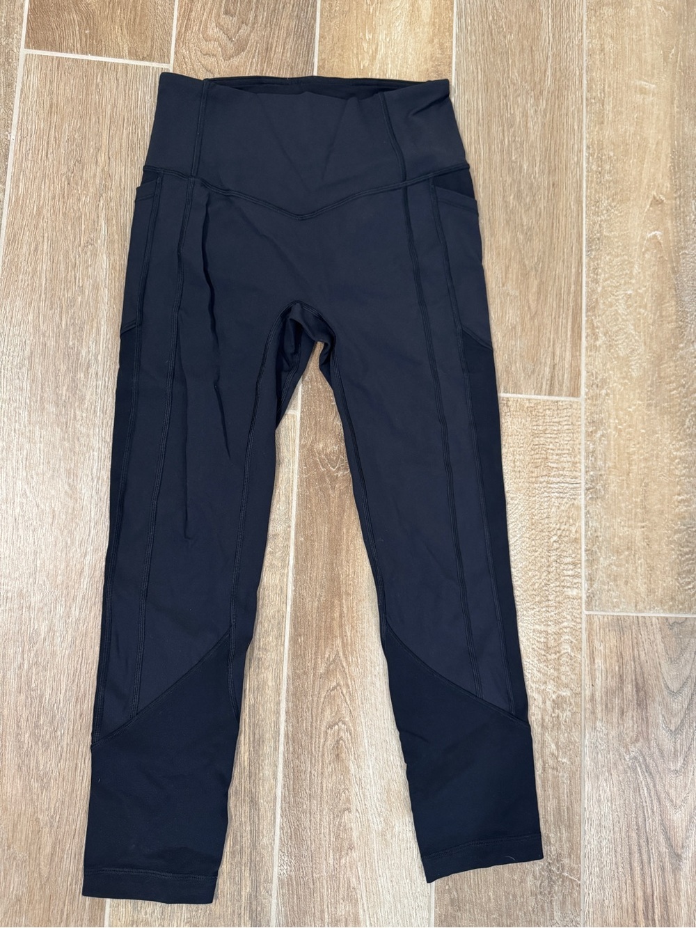 Lululemon “All The Right Places” Black High-Rise Performance Leggings, size 6